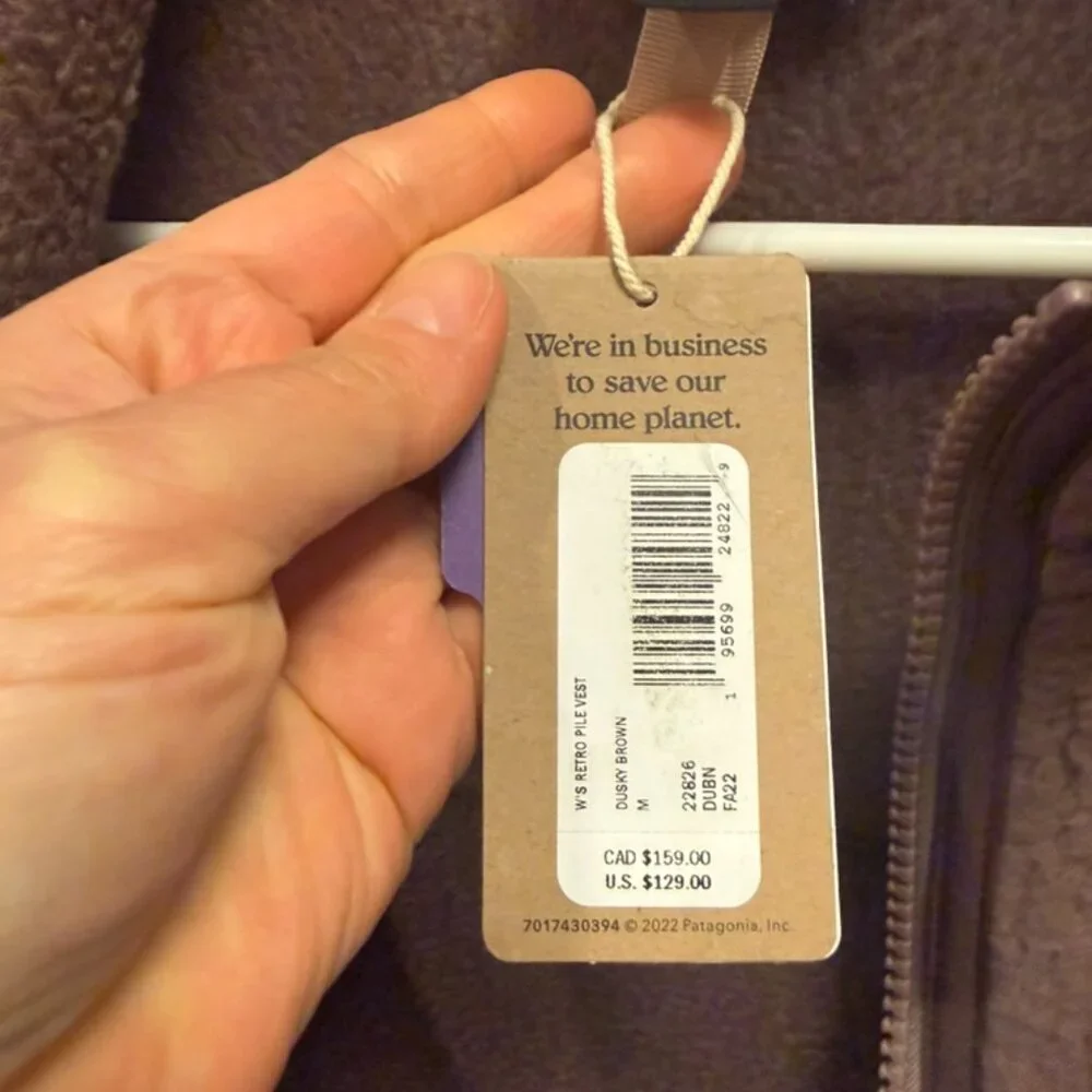 NWT Patagonia Women's Retro Pile Fleece Vest, Medium in Dusky Brown - Picture 2 of 6